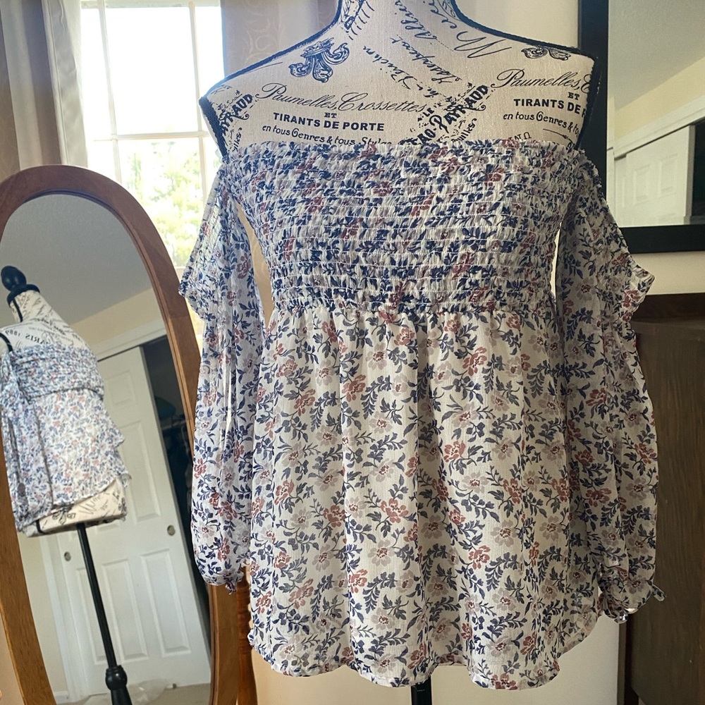 American Eagle Off the Shoulder Top